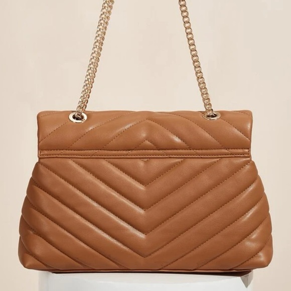 *Chevron quilted flap bag - Picture 6 of 11
